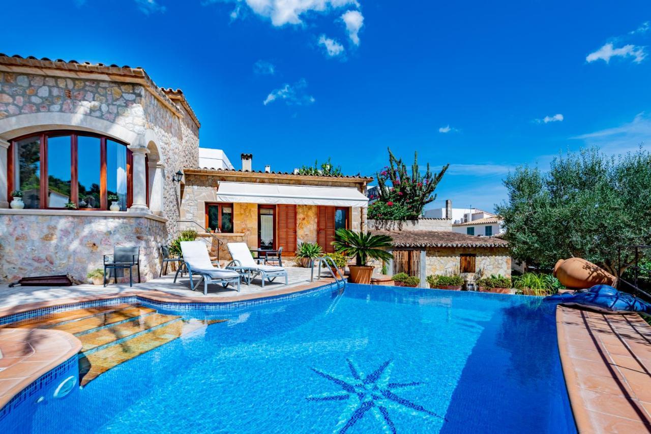 Villa In Center Of Pollensa With Pool And Jacuzzi Bagian luar foto